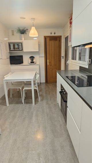 Cocina completa + Silestone + campana MEMPASA