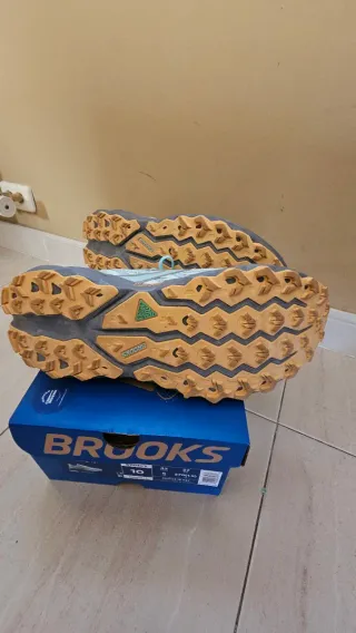 Brooks Cascadia 19 Mujer Trail Neutral