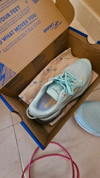 Brooks Cascadia 19 Mujer Trail Neutral