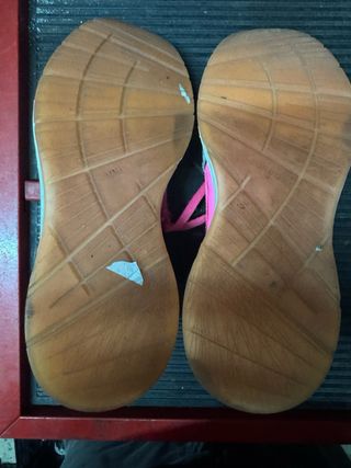 Scarpe da ginnastica grigie e rosa