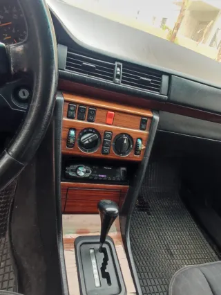 Mercedes-Benz W124 ranchera acepto cambio