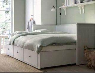 Cama Diván IKEA Blanca con 2 Colchones