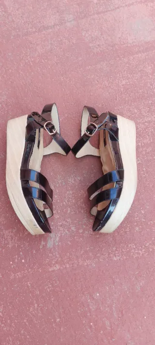Sandalias charol negras T39
