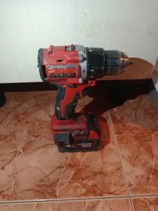 Taladro Percutor Milwaukee M18 BLPDRC