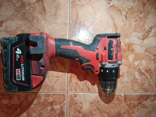Taladro Percutor Milwaukee M18 BLPDRC