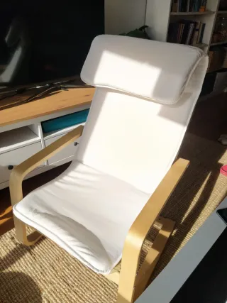 Sillón Ikea madera y tela blanco POANG