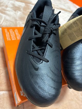 Botas de fútbol Nike Negras