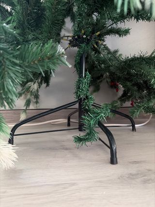 Árvore de Natal 1.70m com mais de 50 enfeites