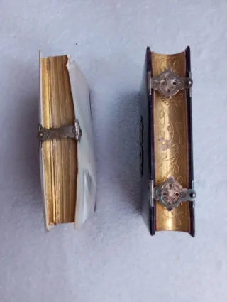 Libro religión antiguos