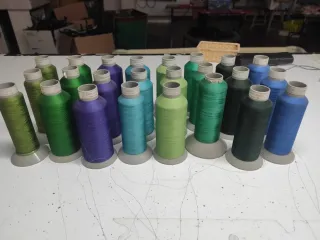 Hilos  Gütermann (varios colores)