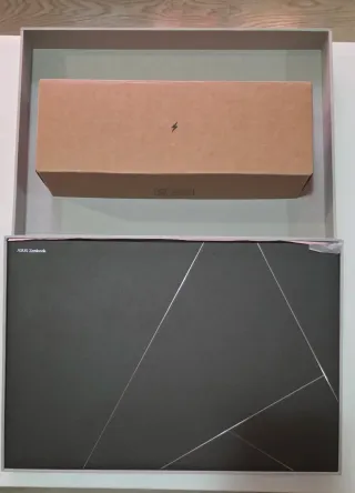 Asus Zenbook S16 OLED AI 9 HX 370 con garanzia 3 anni