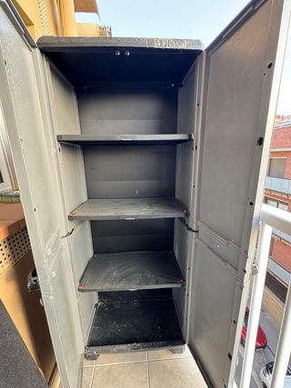 Armario exterior de plástico gris