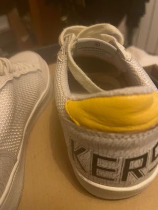 Golden Goose Deportivas Blancas y Amarillas