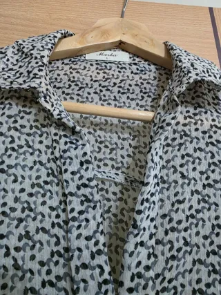 Blusa Marka estampada