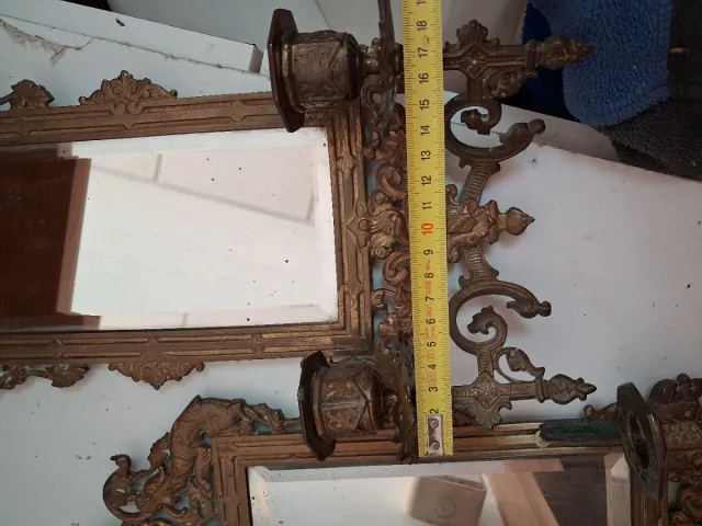 Apliques de bronce con espejo