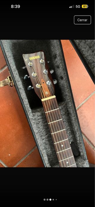 Guitarra Yamaha FG335 con funda