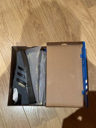 Zapatillas Adidas Spezial Grises y Negras