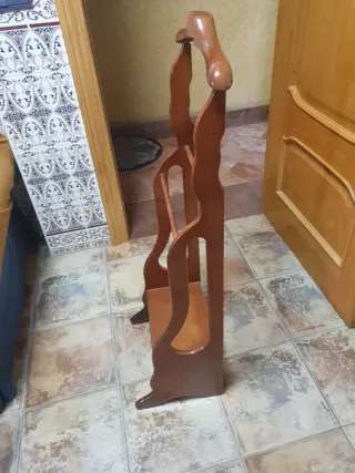 Galán de madera color cerezo