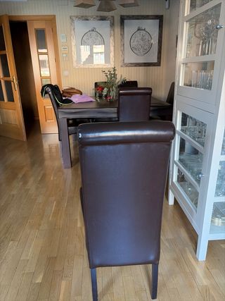 Sillas de comedor de piel marron