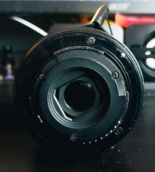 Objetivo Nikon AF-P 18-55mm DX VR (dañado)