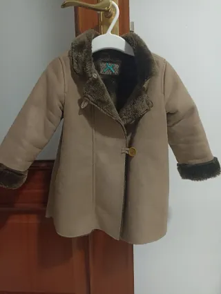 Lote 2 abrigos niña Mayoral