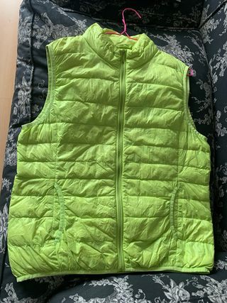 Chaleco de plumas verde