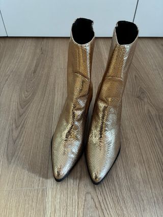 Botines Zara Dorados Piel Serpiente