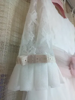 Vestido de comunión blanco y rosa con zapatos