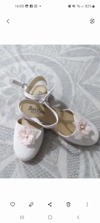 Vestido de comunión blanco y rosa con zapatos