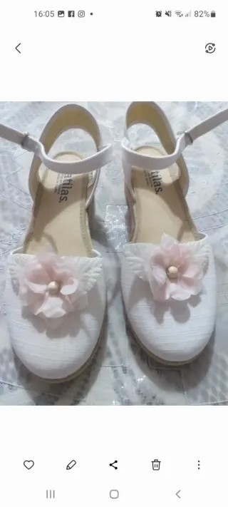 Vestido de comunión blanco y rosa con zapatos