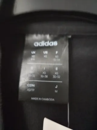 Chaqueta Adidas Negra con Logo