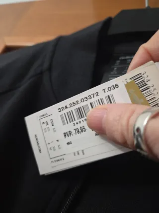 Chaqueta Adidas Negra con Logo