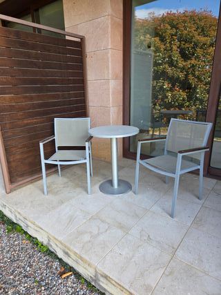 Conjunto Terraza: 2 Sillas y Mesita