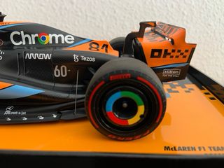 Minichamps McLaren MCL60 1:18 O. Piastri 2023