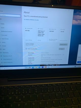 Lenovo PC Portatile amd Ryzen 7 ssd
