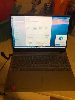 Lenovo PC Portatile amd Ryzen 7 ssd