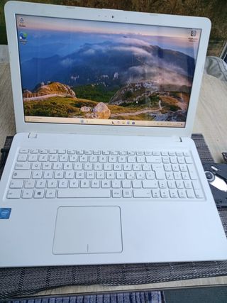PC PORTATILE ASUS BIANCO|8GB RAM|SSD 256GB|OFFICE