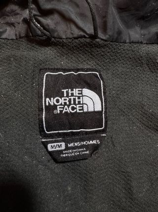 Chaqueta The North Face HyVent Roja/Gris