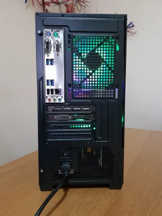 PC Gaming i7 6700 16GB RAM RX 580 8GB