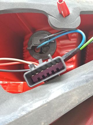 PILOTO TRASERO DERECHO OPEL MOKKA 693858
