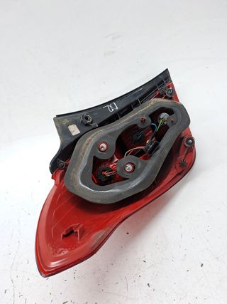 PILOTO TRASERO DERECHO OPEL MOKKA 693858
