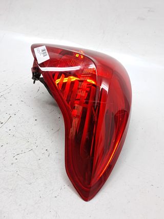 PILOTO TRASERO DERECHO OPEL MOKKA 693858