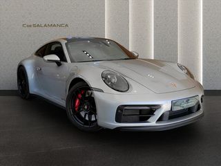 Porsche 911 Carrera 4 GTS