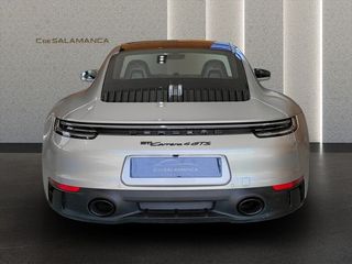 Porsche 911 Carrera 4 GTS
