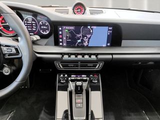 Porsche 911 Carrera 4 GTS