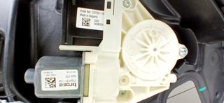 ELEVALUNAS DELANTERO DERECHO JEEP RENEGADE 780515