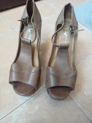 Zapatos de tacón Jeffrey Campbell marrones