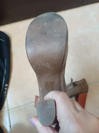 Zapatos de tacón Jeffrey Campbell marrones