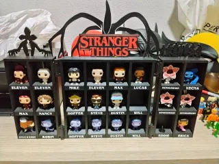 Expositor Stranger Things Kinder Joy Funko
