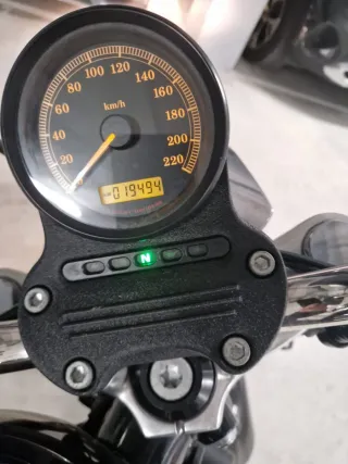 Harley-Davidson SuperLow 883L- 19500km- 2012